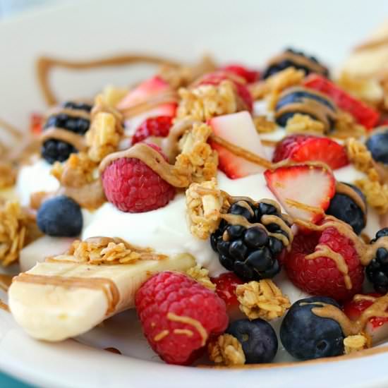 Breakfast Banana Split - Recipe photo by happihomemade