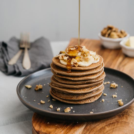 Low-FODMAP Banana Nut Pancakes - Recipe photo by veronicakablan