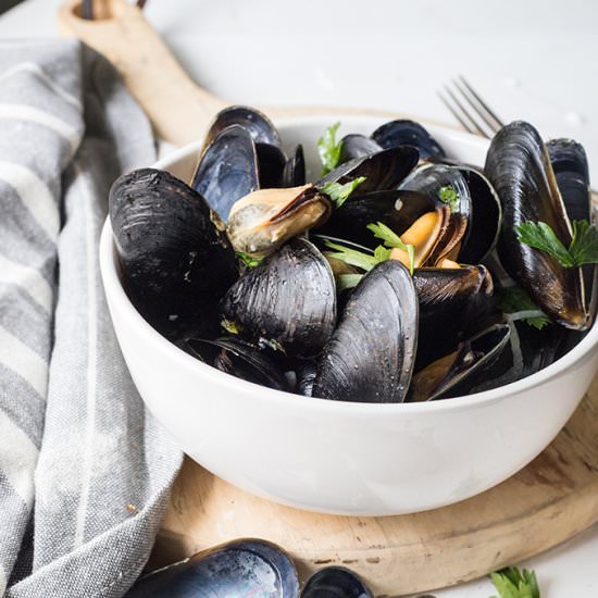 Rose Wine Mussels - Recipe photo by The Home Cooks Kitchen