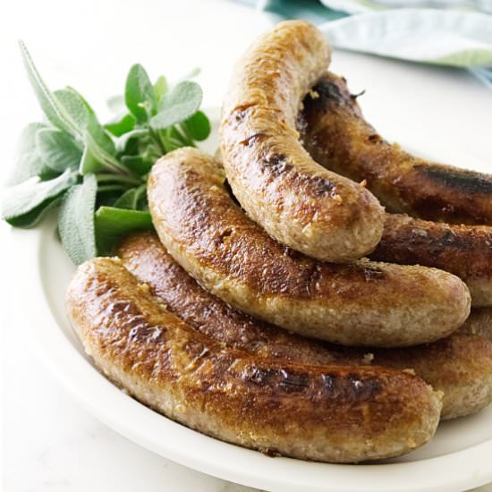 Beer-Simmered Bratwurst - Recipe photo by Savorthebest