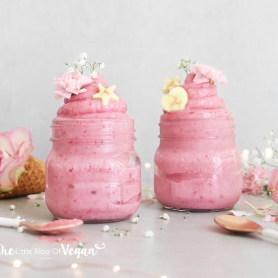 3 ingrdient nice-cream - Recipe photo by The Little Blog of Vegan