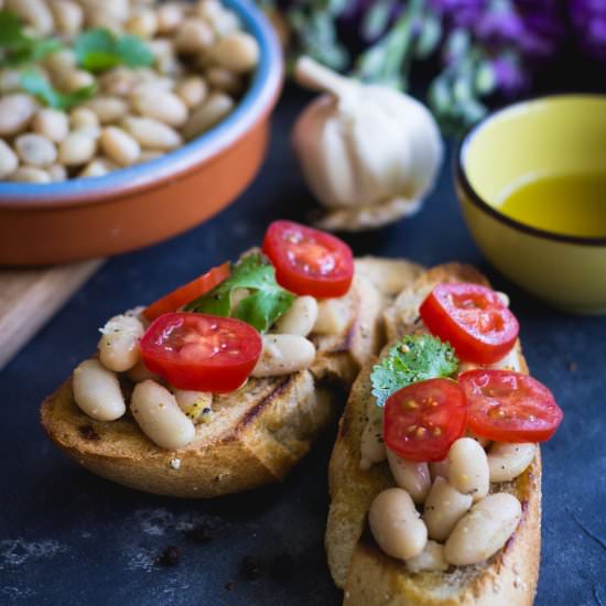 Lemon & Cannellini Bean Bruschetta - Recipe photo by cuisinedeli