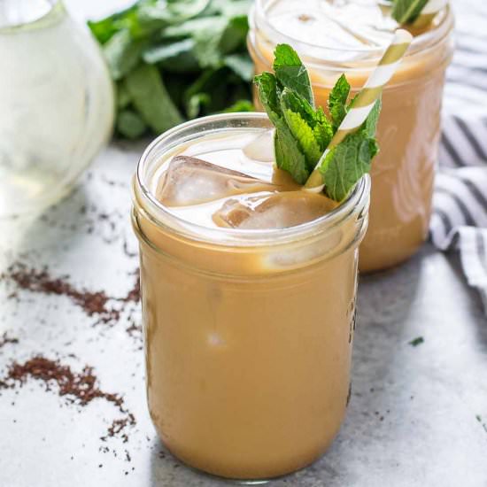 Vanilla Mint Iced coffee - Recipe photo by Strawberry Blondie Kitchen