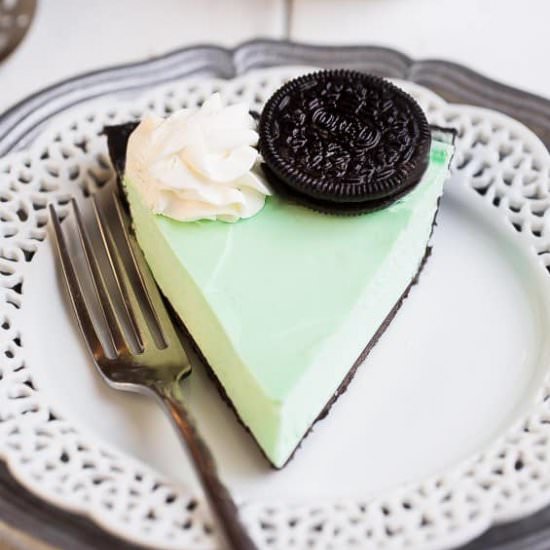 No Bake Chocolate Mint Oreo Pie - Recipe photo by LifemadeSweeter