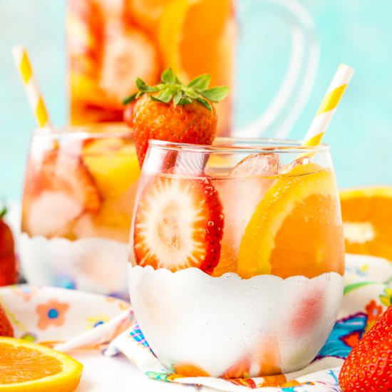 White Wine Sangria - Recipe photo by fickrj5