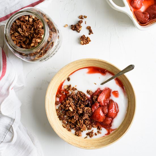Chocolate-Coconut Granola - Recipe photo by thenewbaguette