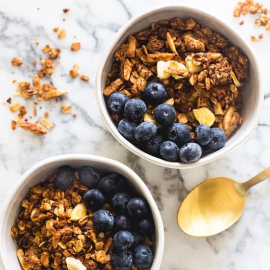 Chocolate Banana Granola - Recipe photo by allthekingsmorsels