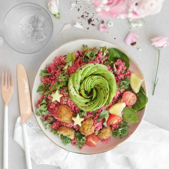 Pink summer couscous salad - Recipe photo by The Little Blog of Vegan