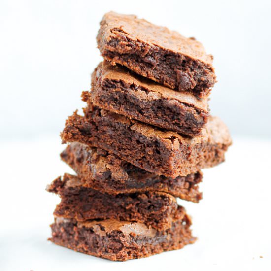Crispy Top Fudgy Brownies - Recipe photo by SugarSpicesLife