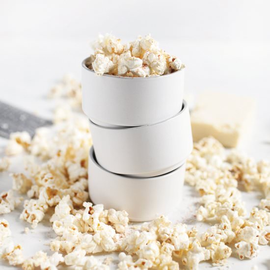 Spicy White Cheddar Popcorn - Recipe photo by The Merrythought