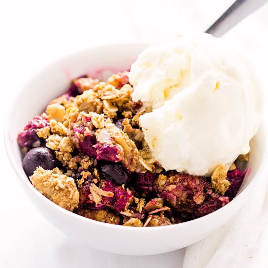 Gluten-Free Mixed Berry Crumble - Recipe photo by trufflesandtrends