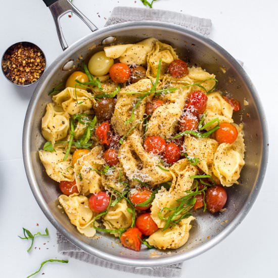 Tomato Basil Tortellini Pasta - Recipe photo by ChefDeHome