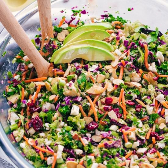 DETOX KALE SALAD - Recipe photo by The Food Cafe