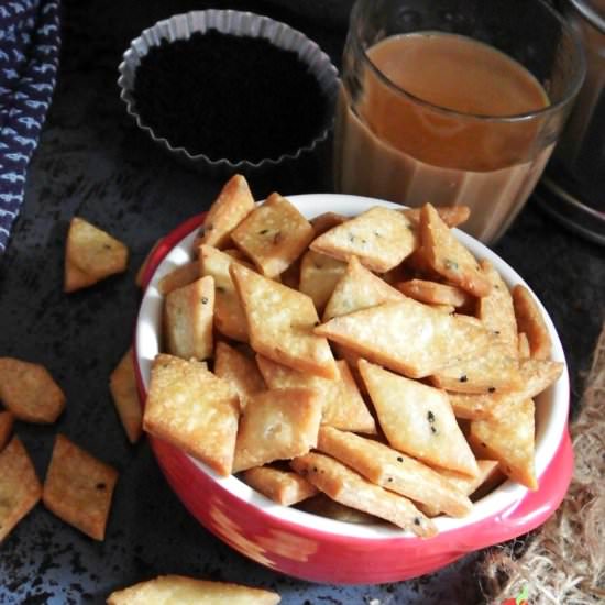 Namak Paarey - Recipe photo by anshusfoododyssey