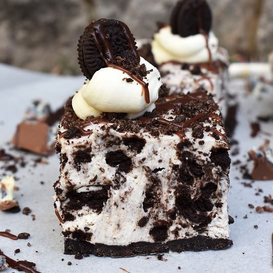 Oreo Cheesecake - Recipe photo by lightscamerabake