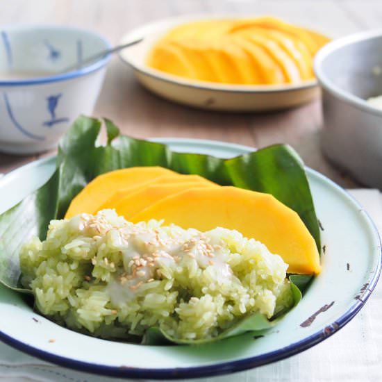 Pandan Sticky Rice with Mango - Recipe photo by Bake With Paws