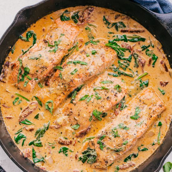 GARLIC SUN DRIED TOMATO SALMON - Recipe photo by The Food Cafe