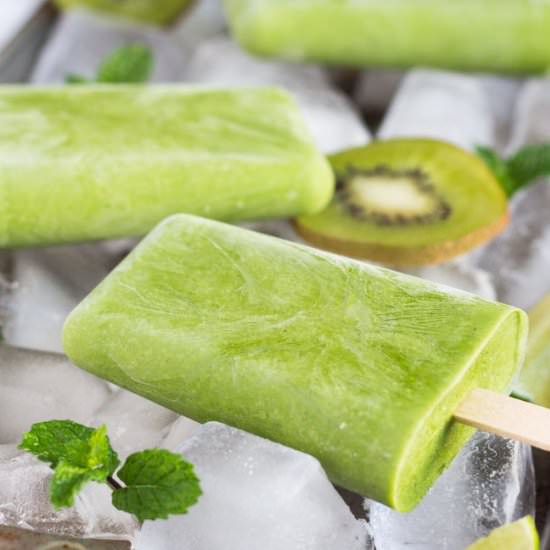Healthy Green Smoothie Popsicles - Recipe photo by thecookspyjamas