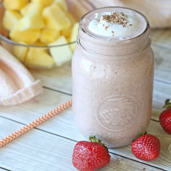 Strawberry Pineapple Smoothie - Recipe photo by Fitasamamabear
