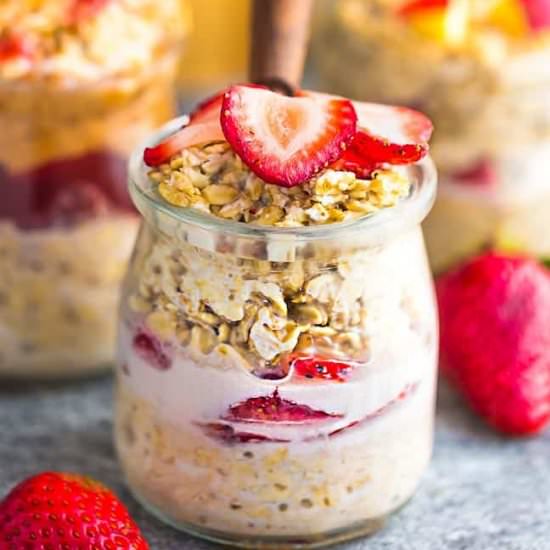 Strawberry Overnight Oats - Recipe photo by LifemadeSweeter