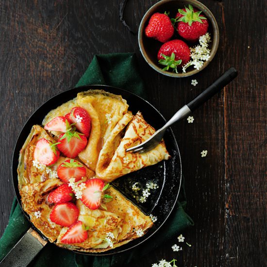 Strawberry elderflower crepes - Recipe photo by servingdumplings