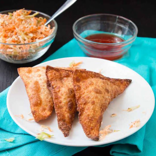 How To Make Crispy Wontons - Recipe photo by Vegetarian Gastronomy