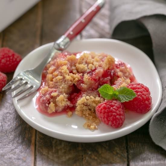Fresh Raspberry Crisp - Recipe photo by thatskinnychickcanbake