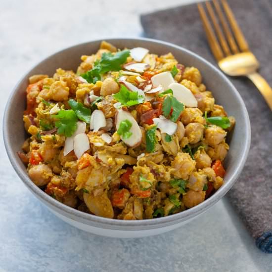 Curried Chickpea Avocado Salad - Recipe photo by wellvegan
