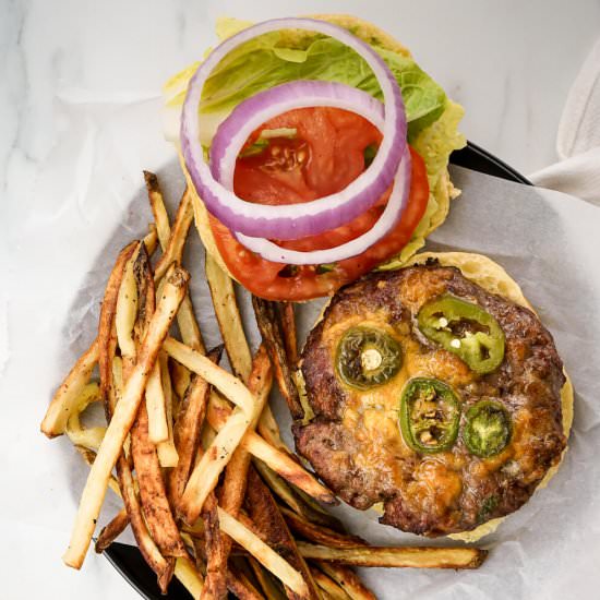 Jalapeno Popper Burgers - Recipe photo by SlenderKitchen