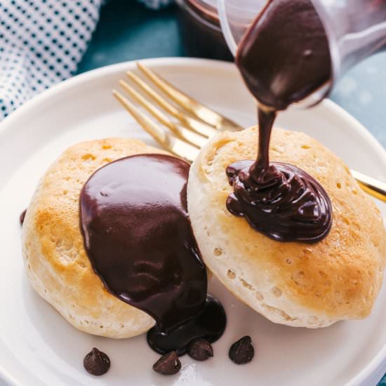 CHOCOLATE GRAVY AND BISCUITS - Recipe photo by The Food Cafe