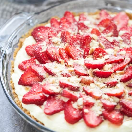 Strawberry Banana Pudding Pie - Recipe photo by cookingforkeeps