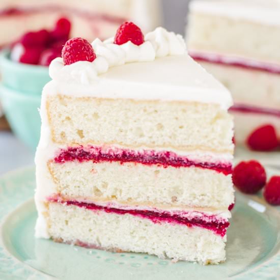 White Chocolate Raspberry Cake - Recipe photo by theitsybitsykitchen