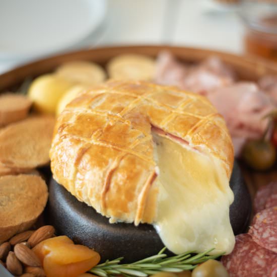 Baked Ham & Brie in Puff Pastry - Recipe photo by culinaryginger