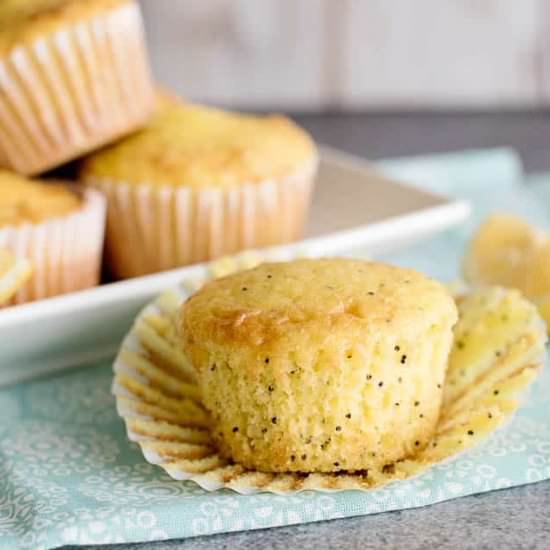 Lemon Muffins with Poppy Seeds - Recipe photo by SimplyDesigning