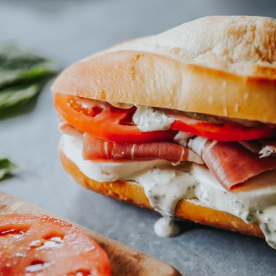 Mozzarella Prosciutto Sandwich - Recipe photo by ayokitchen