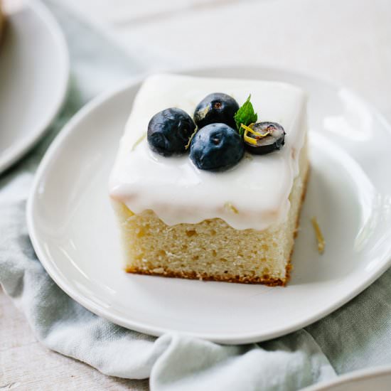 lemon sheet cake with mascarpone - Recipe photo by FamilyStyle Food