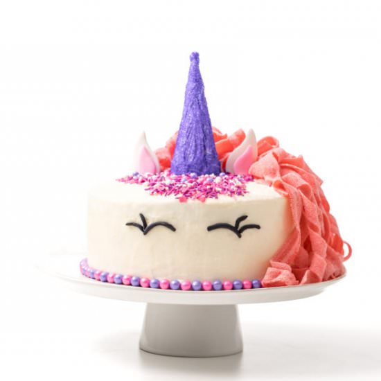 How to make a pink unicorn cake - Recipe photo by thanksgiving