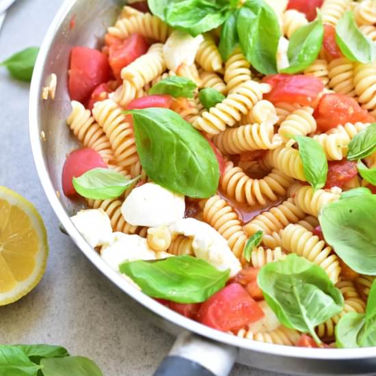 Pasta Caprese - Recipe photo by everyday-delicious.com