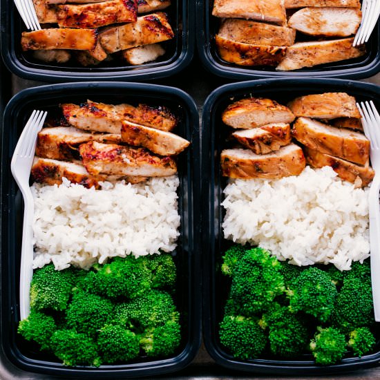 EASY TERIYAKI CHICKEN MEAL PREP - Recipe photo by The Food Cafe