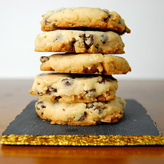 Chocolate Chip Macadamia Shortbread - Recipe photo by Bluespoonbakery