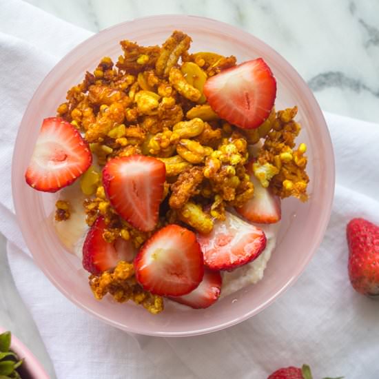 Coconut Almond Golden Granola - Recipe photo by lizzyandizzy