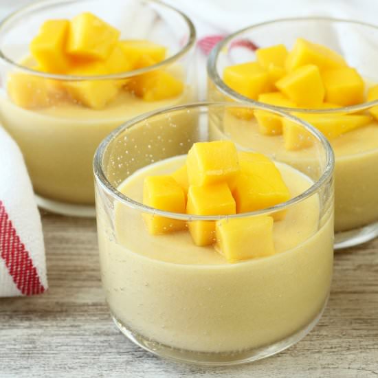 Quick Mango Mousse - Recipe photo by El Mundo Eats