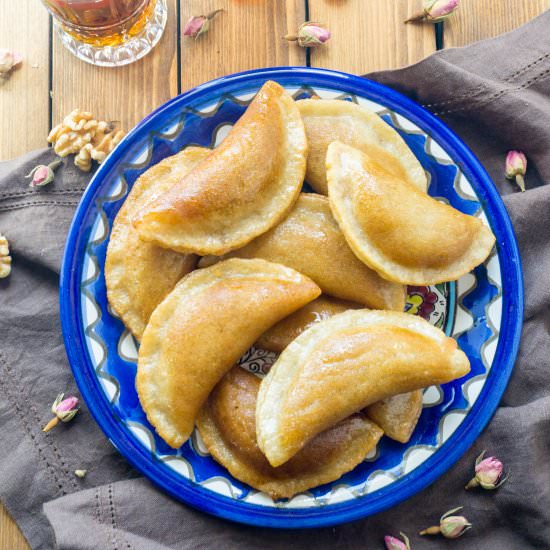Middle Eastern Walnut Qatayef - Recipe photo by Foodtasia