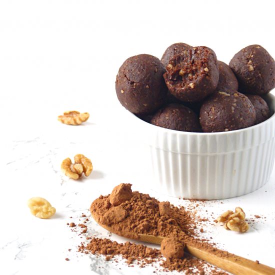 Cacao Bliss Balls - Recipe photo by livingfreshdaily