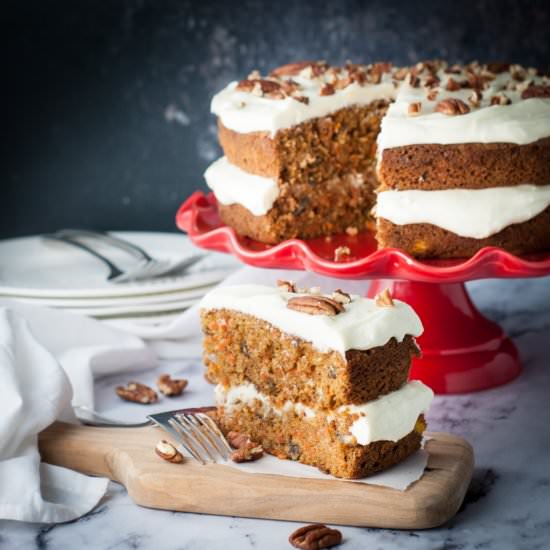 Moist naked carrot cake - Recipe photo by photosandfood
