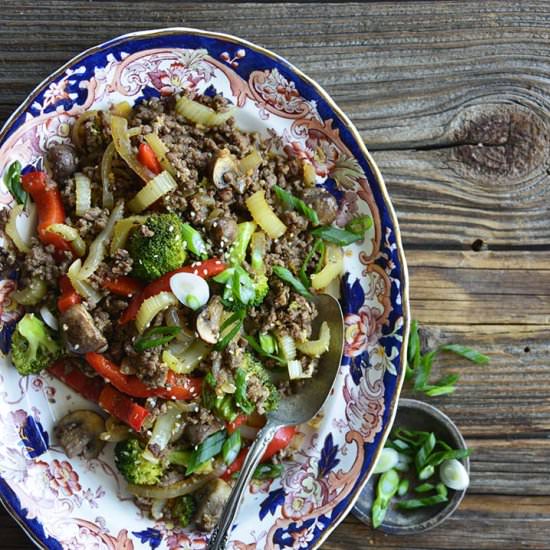 30-Minute Low-Carb Beef Stir Fry - Recipe photo by AnEdibleMosaic