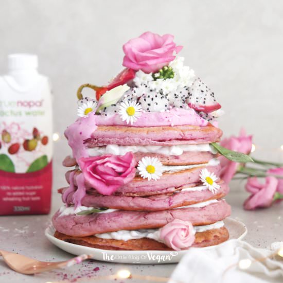 Pitaya pancakes - Recipe photo by The Little Blog of Vegan