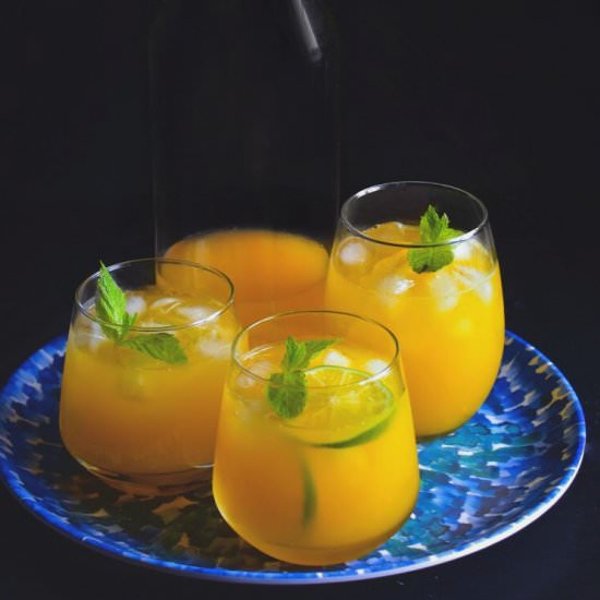 Iced Mango Mint Turmeric Green Tea - Recipe photo by EasycookingwithMolly