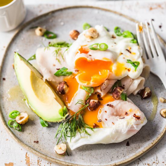 Breadless Eggs Benedict - Recipe photo by TheFitFoodie