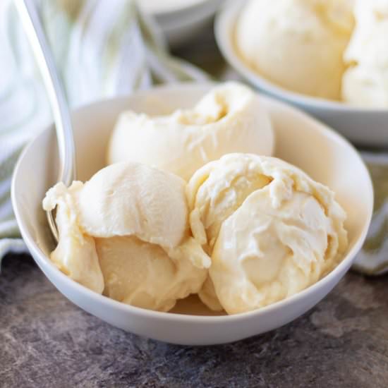 Vanilla Keto Ice Cream - Recipe photo by littlebitrecipes